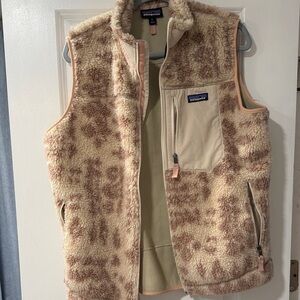 Patagonia Sherpa Fleece Vest in Cream and Brown